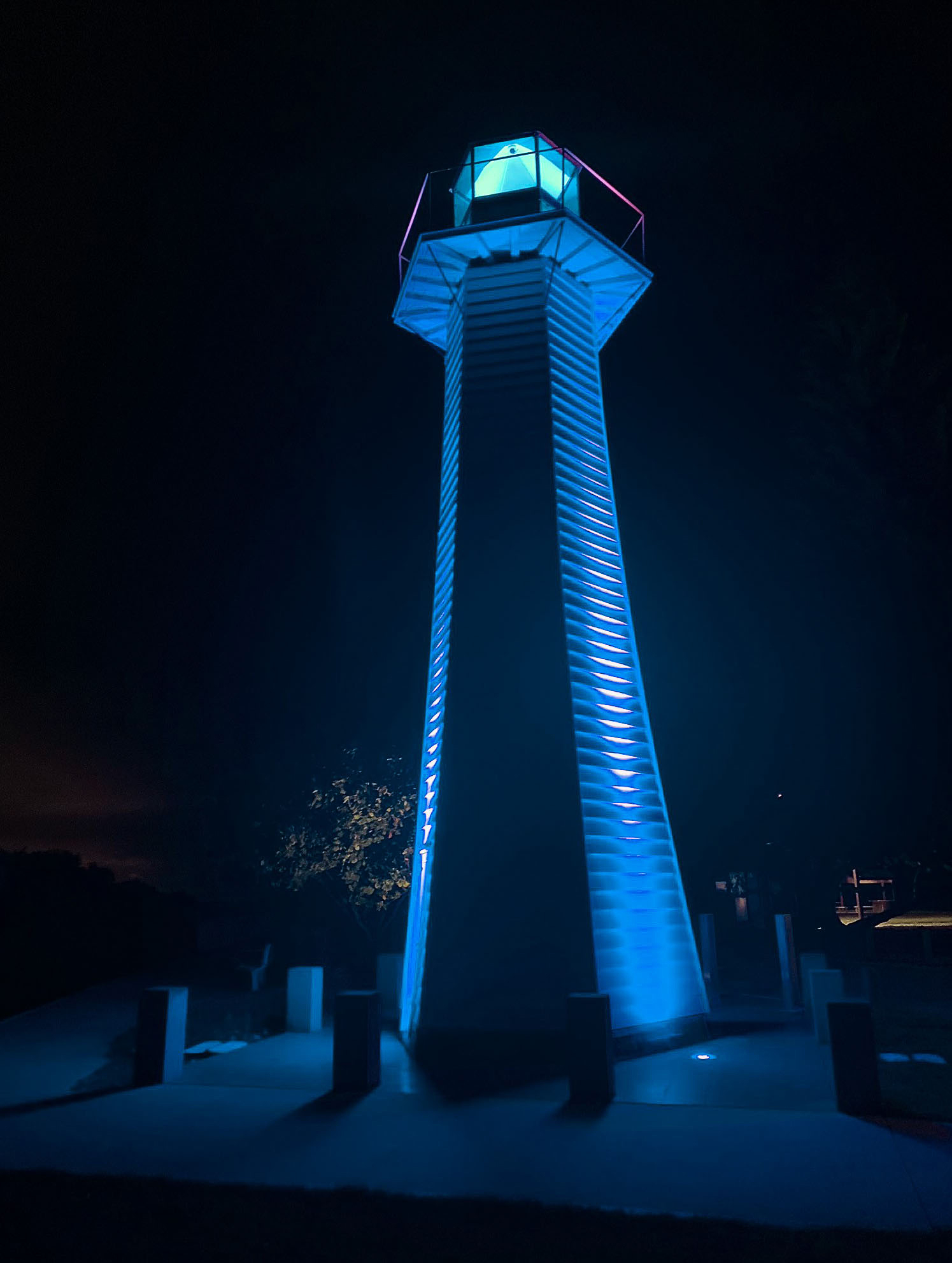 Cleveland Point Lighthouse Blue2