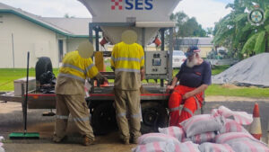 7 Qcs Prisoners Filling Sandbags In Preparation For Severe Weather, Innisfail, 31 Jan 25