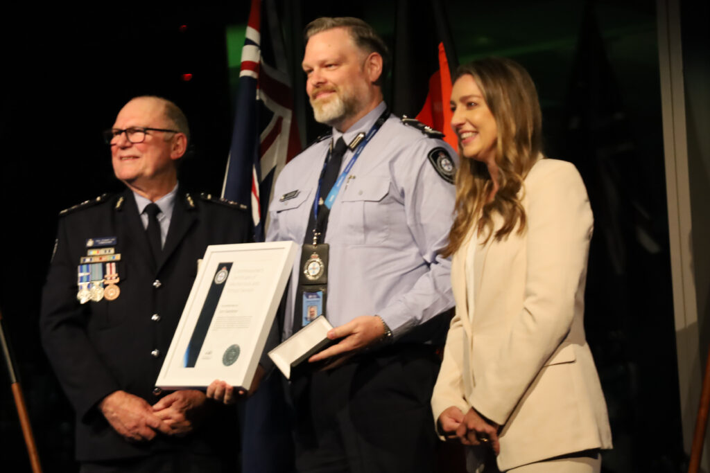 Side award 15